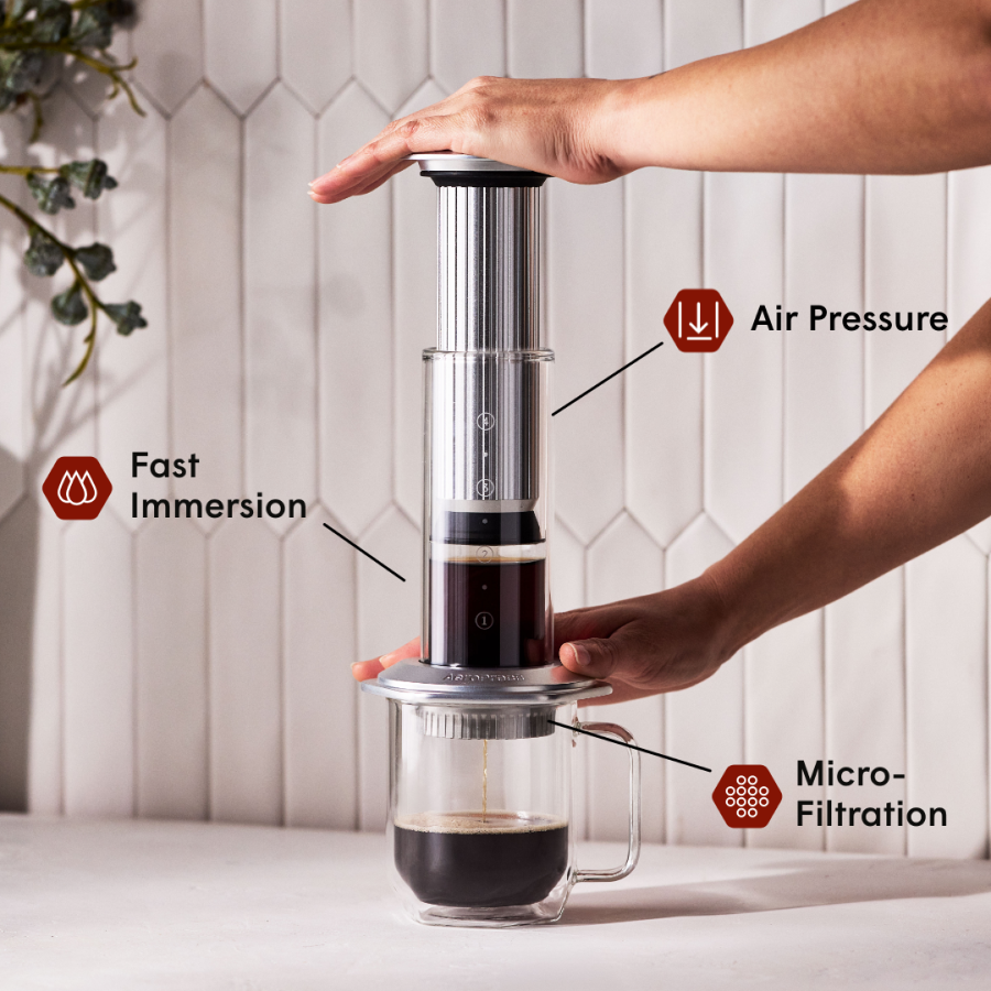 aeropress-recipe-bundle-premium-kaffeebereiter-silber-glas image 2