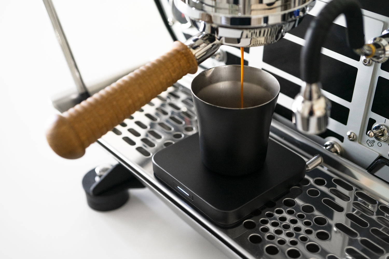 acaia-scales-umbra-kaffeewaage-ohne-display-alu image 3