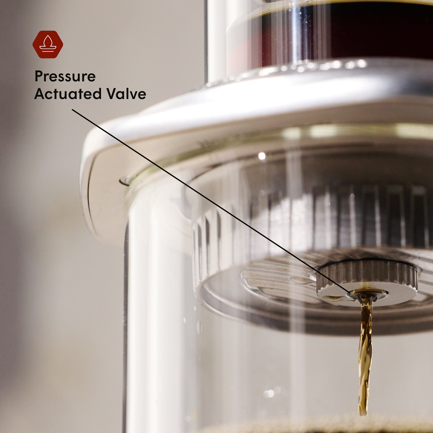 aeropress-recipe-bundle-premium-kaffeebereiter-silber-glas image 3